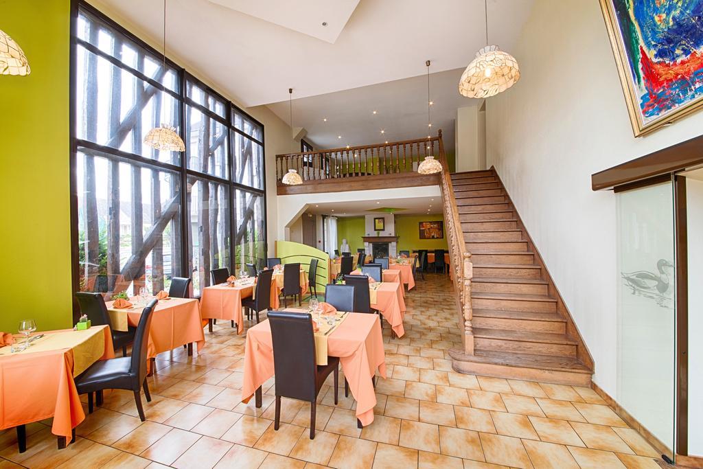 Logis Le Tadorne Hotel Piney Kültér fotó
