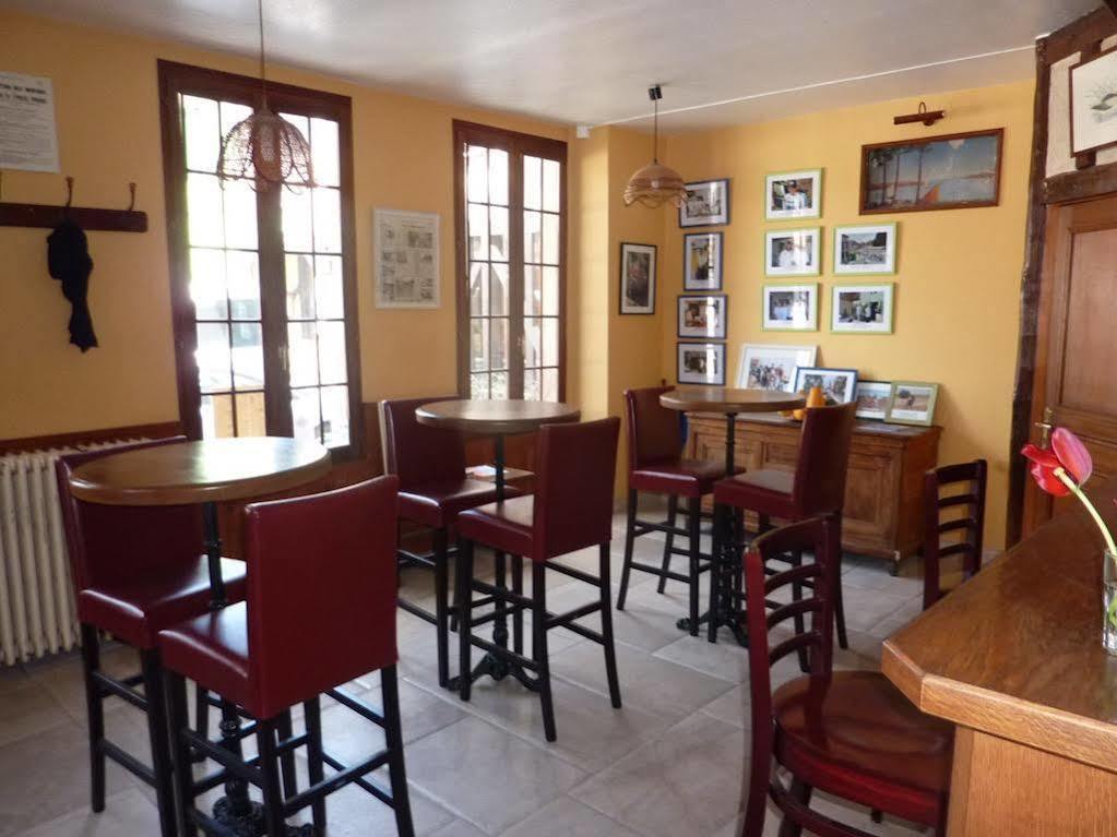 Logis Le Tadorne Hotel Piney Kültér fotó